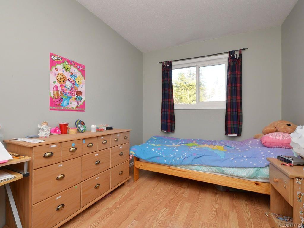 382 Selica Rd, Langford