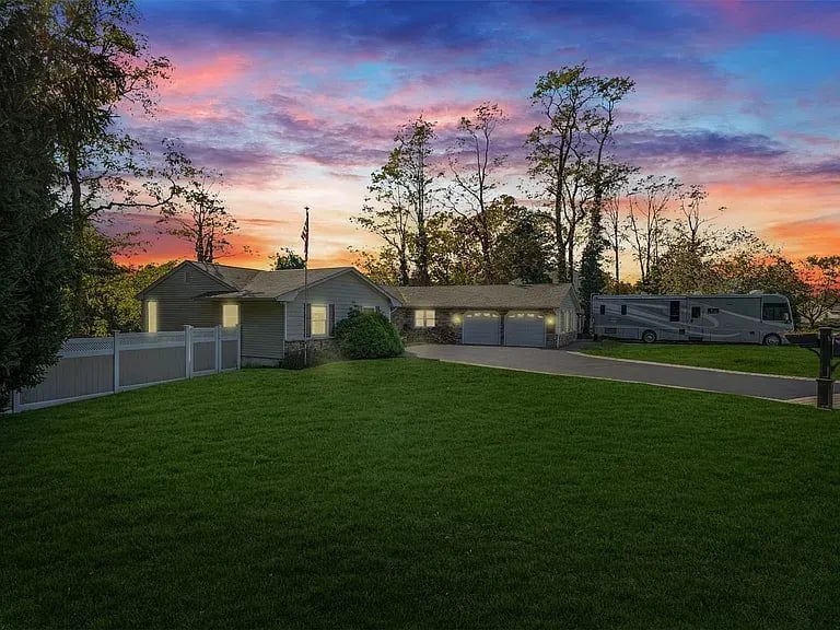 10 Stirrup Ln