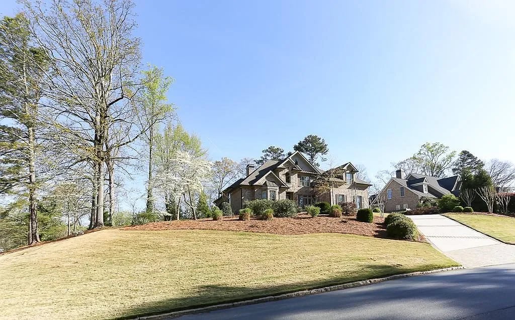 1270 Becket Dr