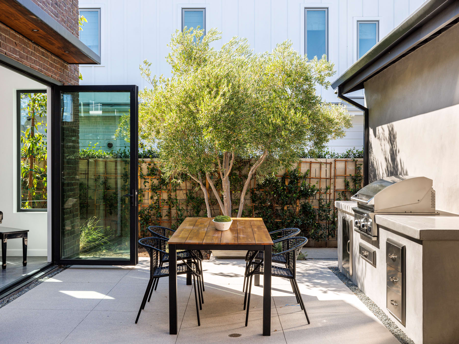 369 Costa Mesa St