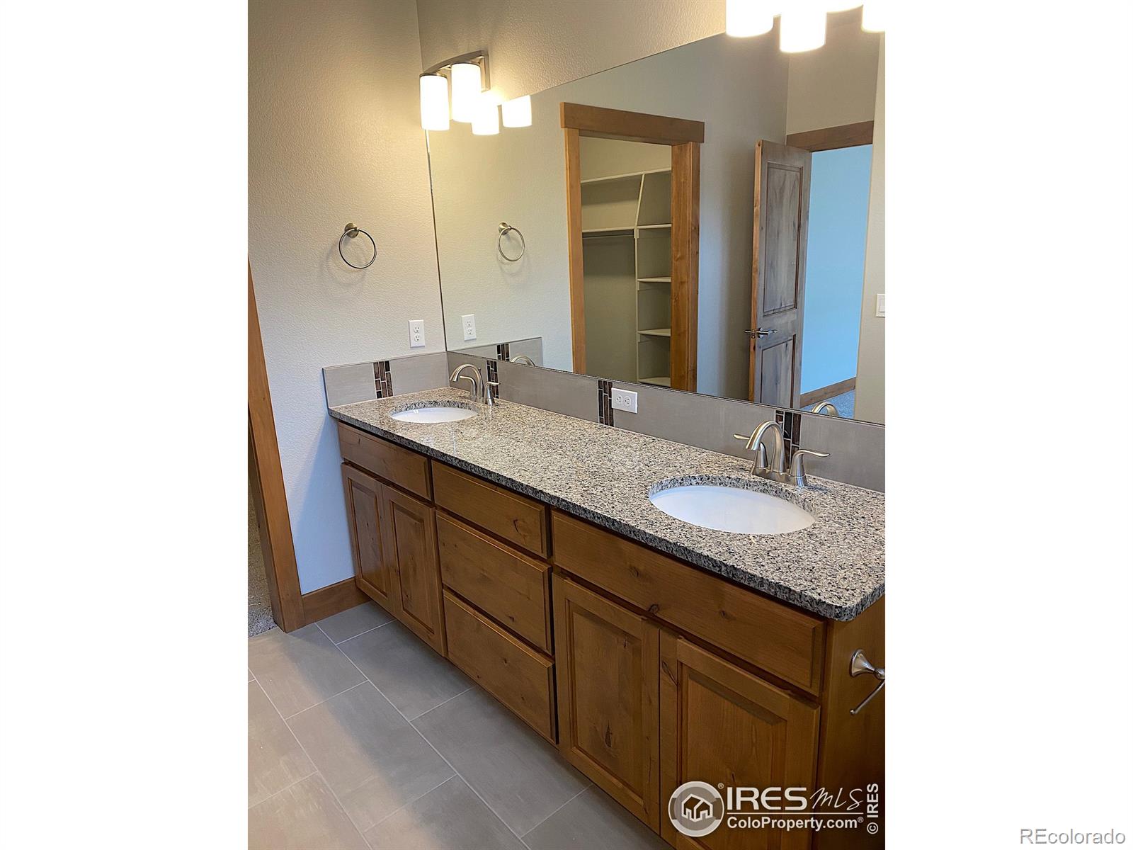 3687 Saguaro Dr