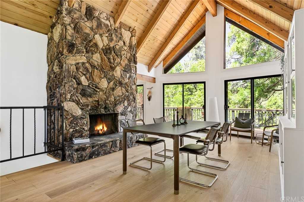 109 N Grass Valley Road