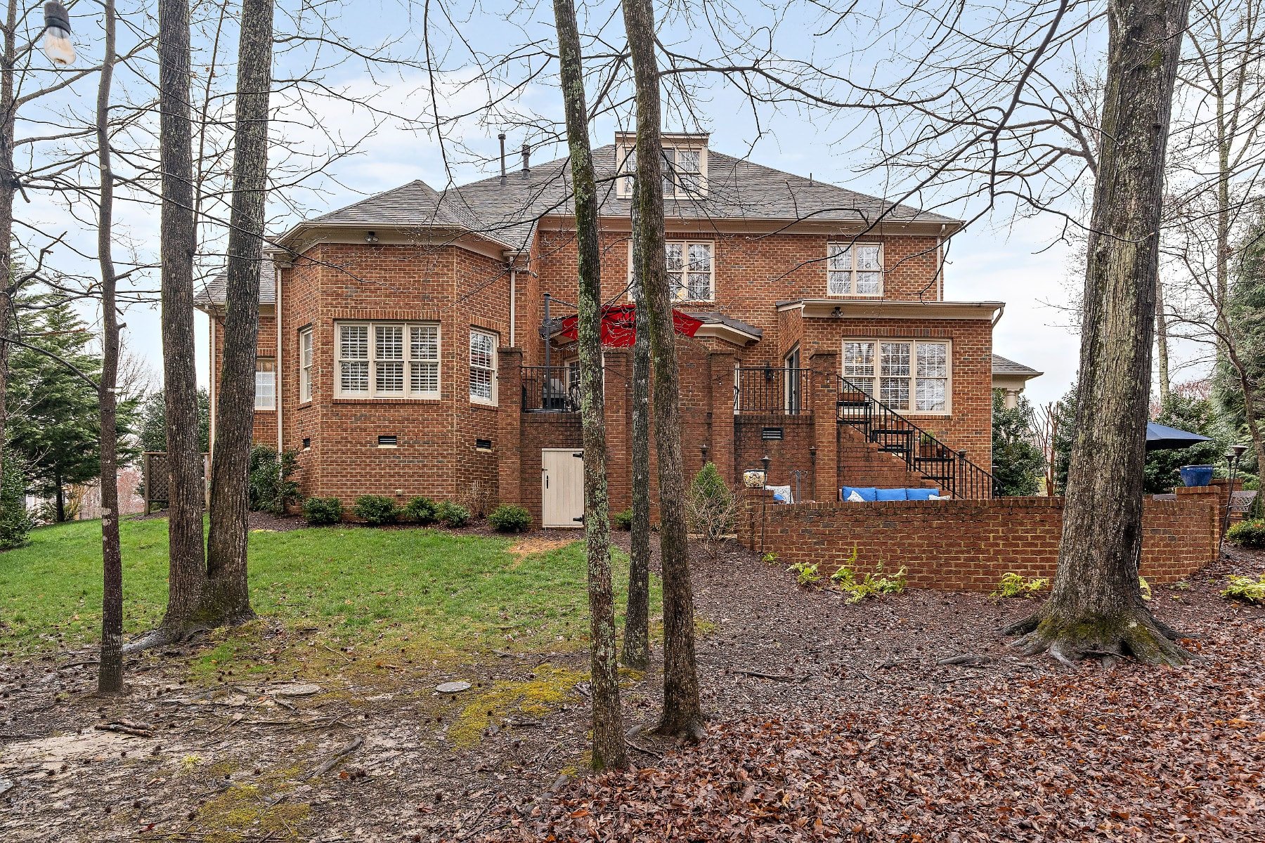 3700 Ellerton Drive