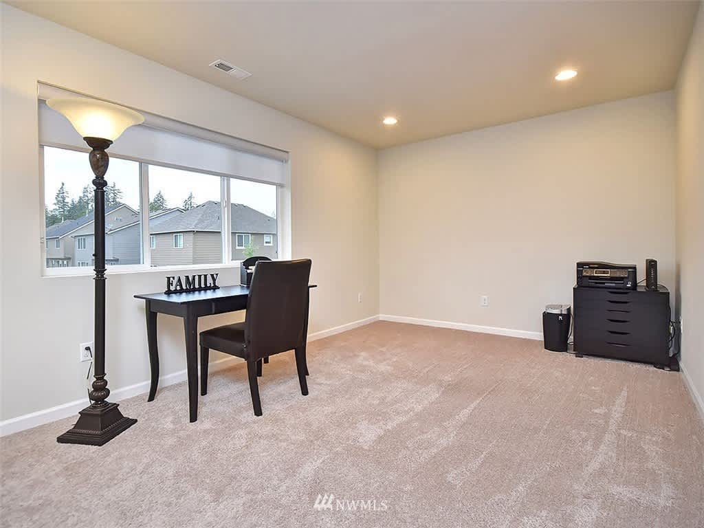1618 98th Ave SE