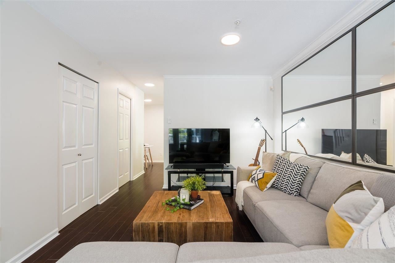 104-6588 Southoaks Cres