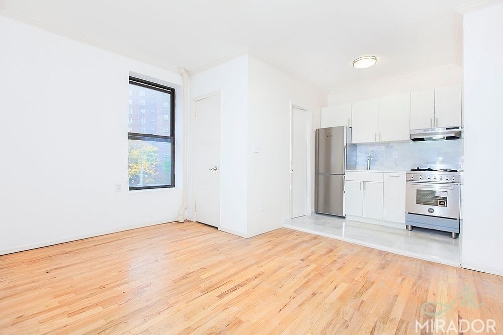 403 East 8th
