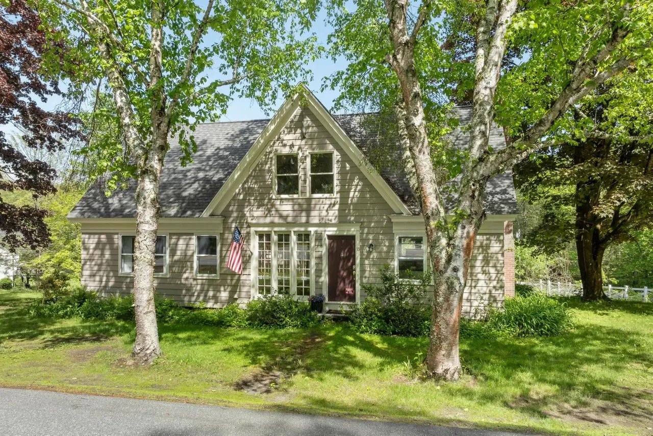 New Listing! 35 South Freeport Road, Freeport, ME 04032 – $799,000