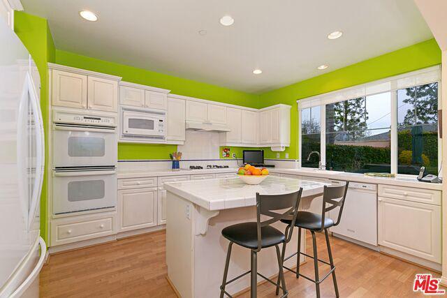 5308 BALLONA LN