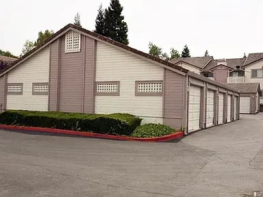 109 Tuscany Ct