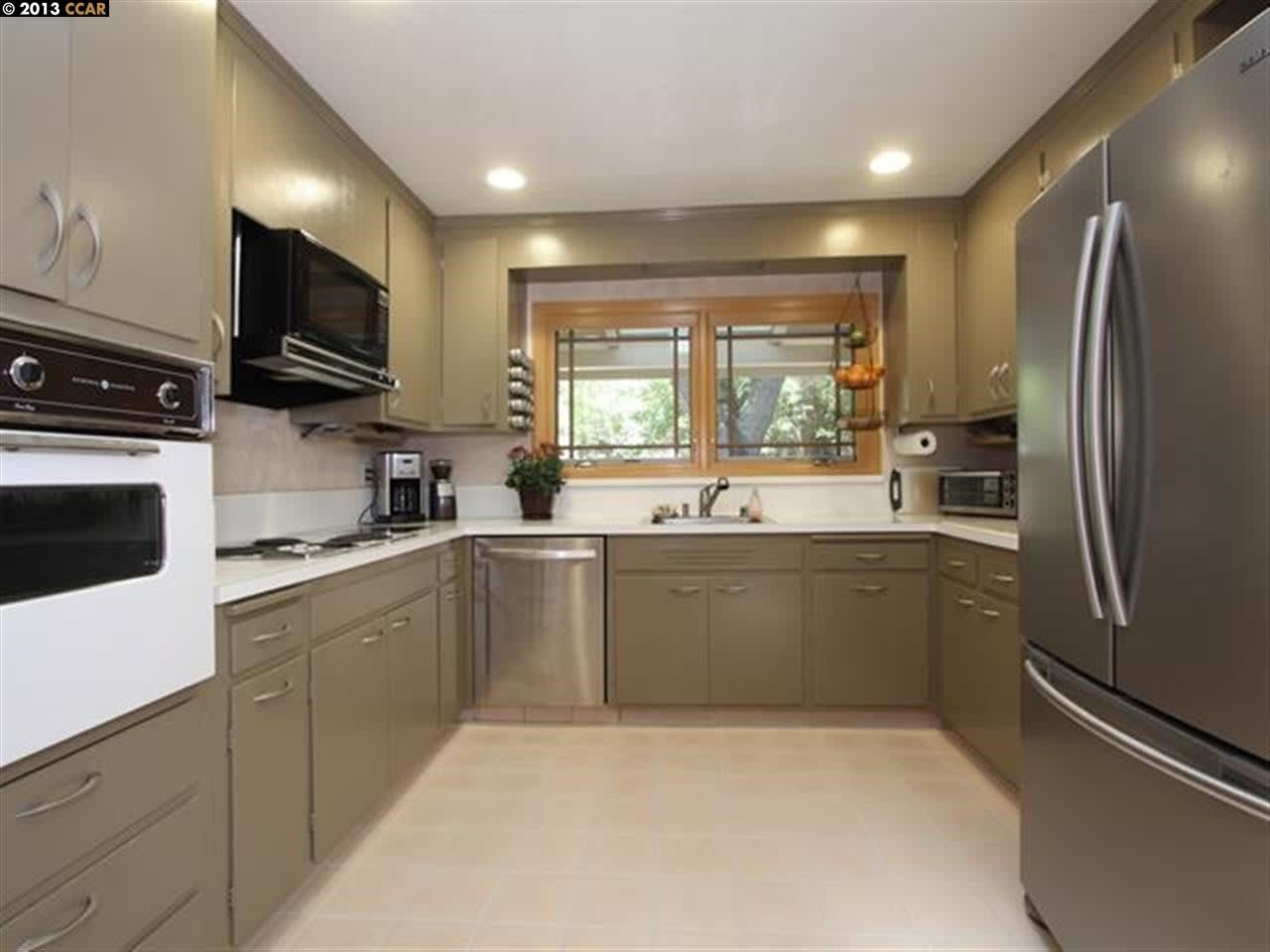 37 Lynwood Pl