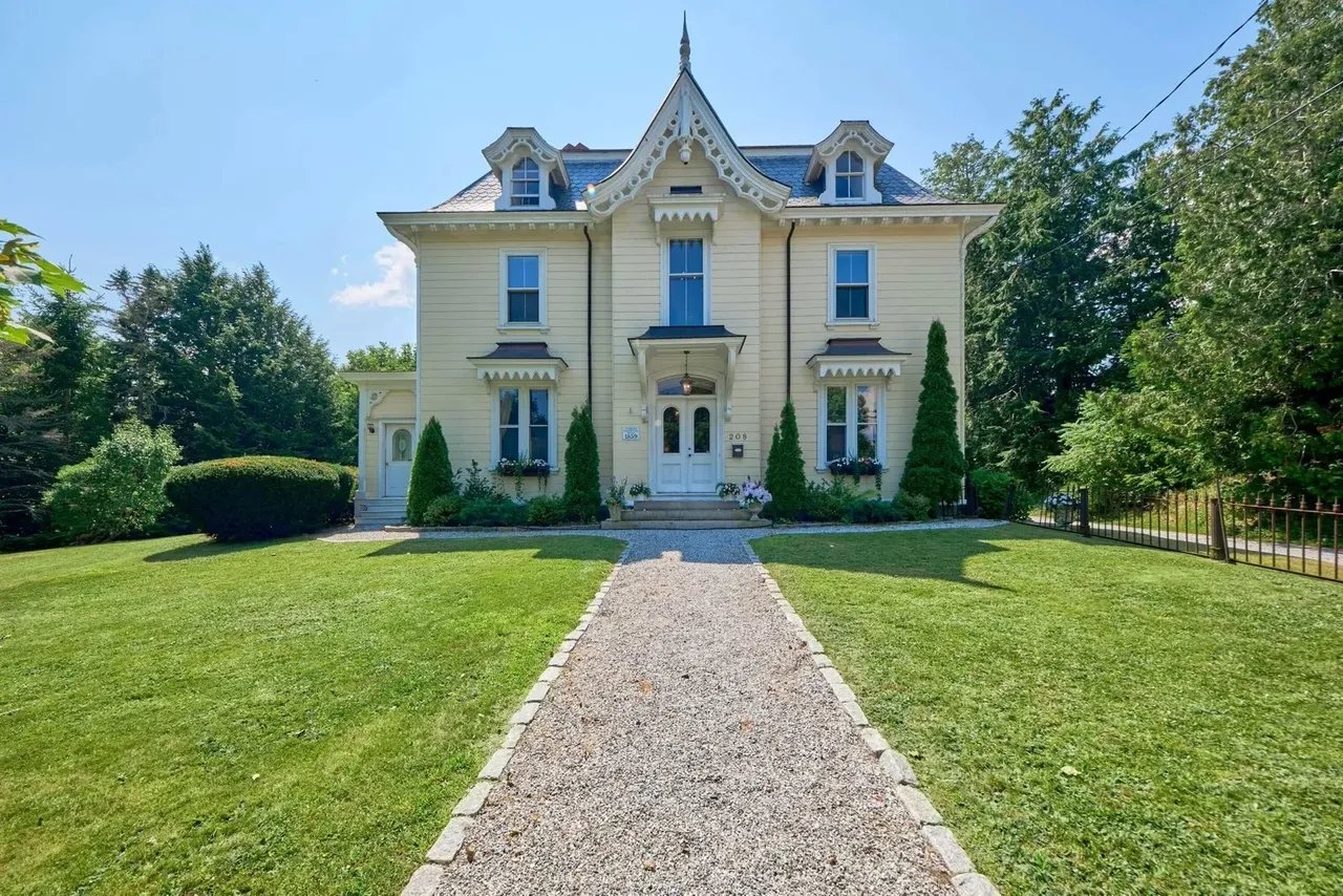 Newly Priced: 208 High Street, Belfast, ME 04915 – $1,475,000