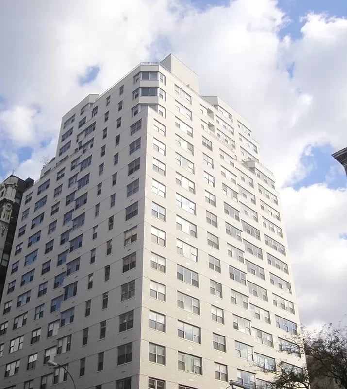 175 West 13th Street Unit: 4A