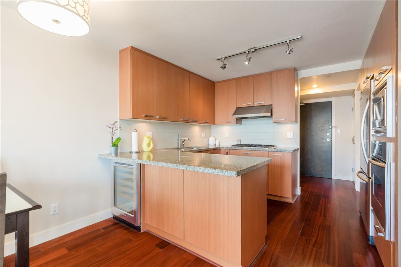 211-3228 Tupper St