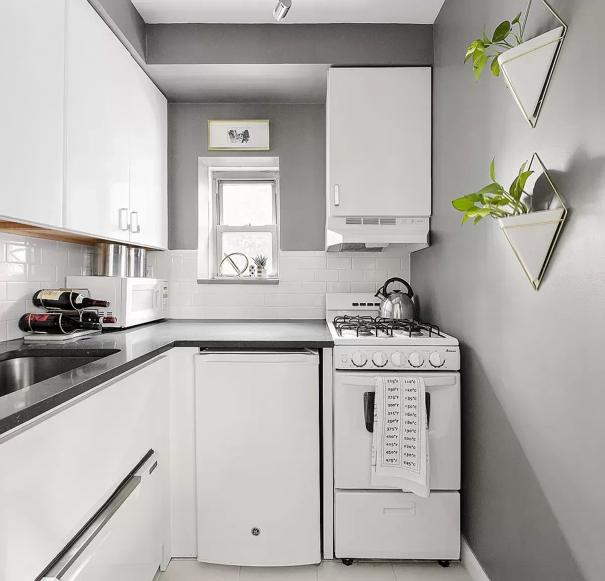 34 West 76th Street #4C