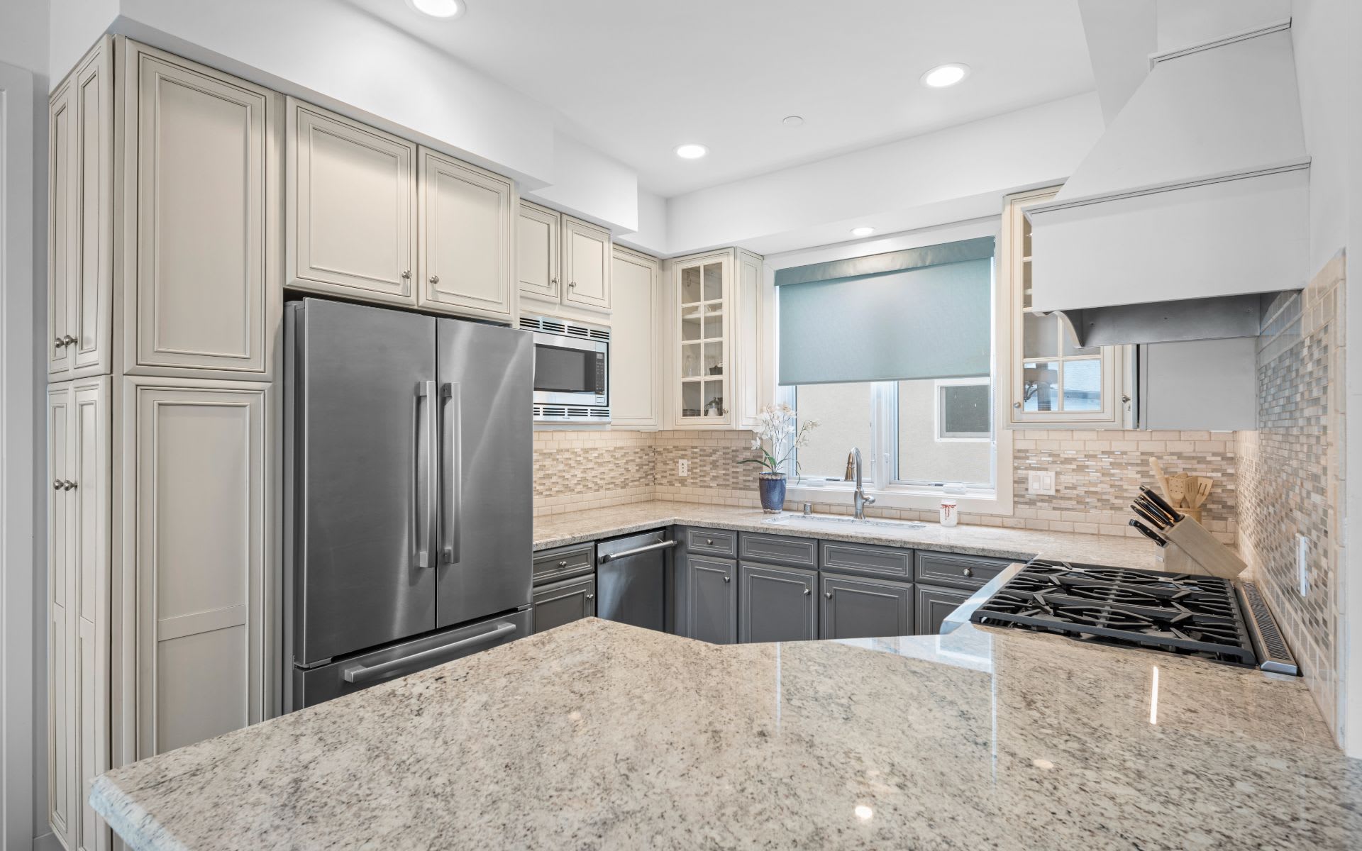 422 Heliotrope Avenue Unit: B