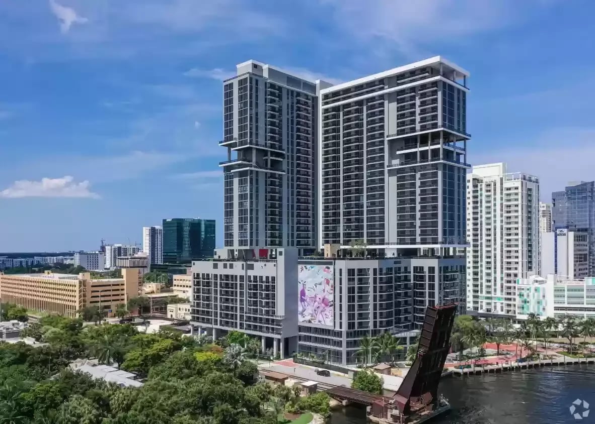 301 SW 1st Ave, Apt 1414 