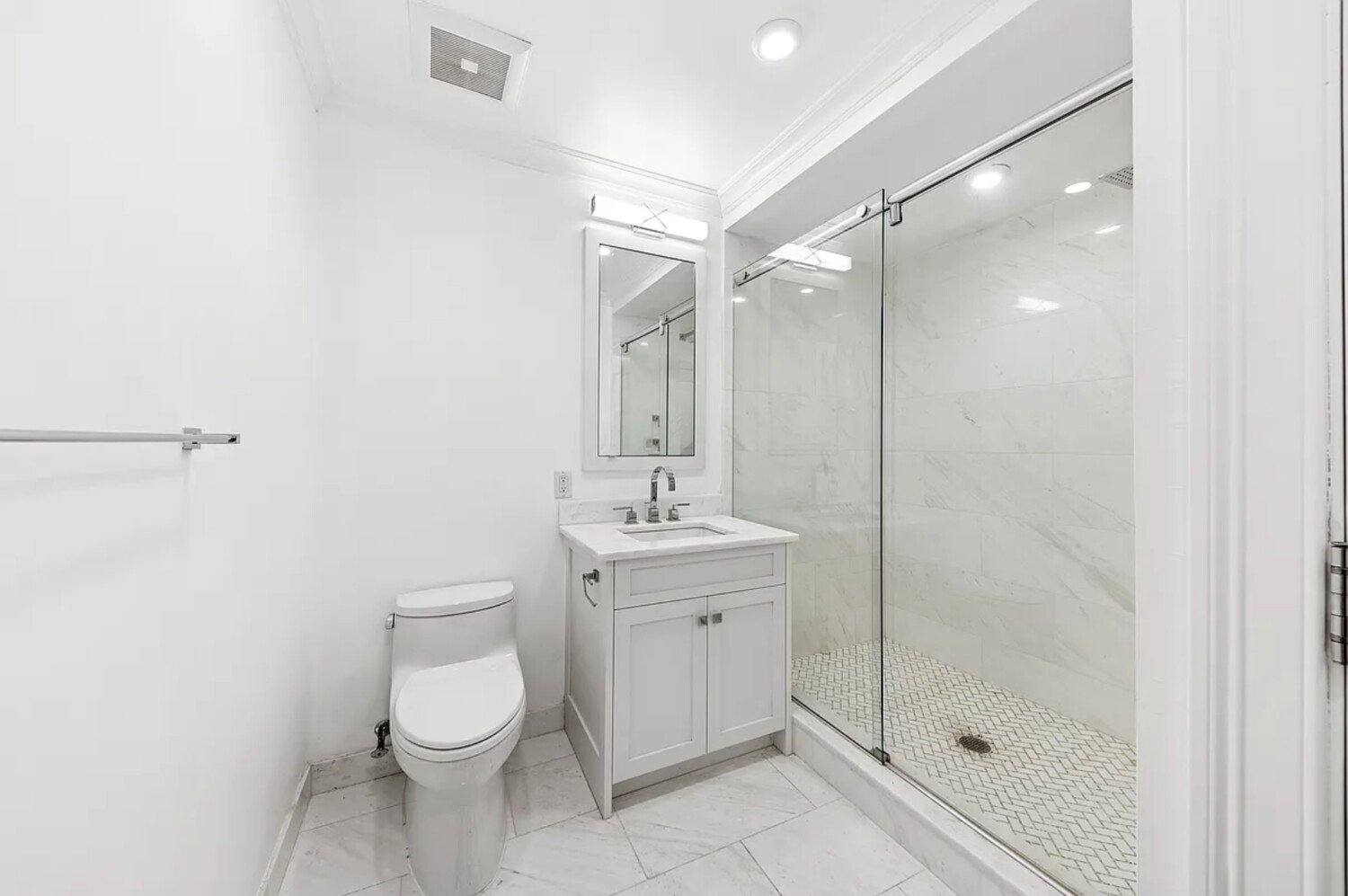 184 East 64th Street, Apt M