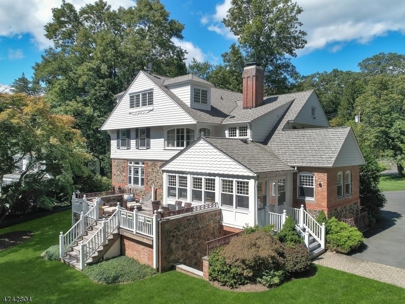 62 Western Drive