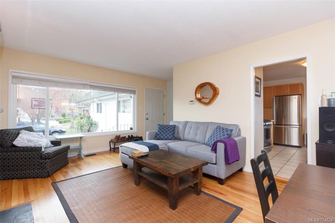 733 Porter Rd