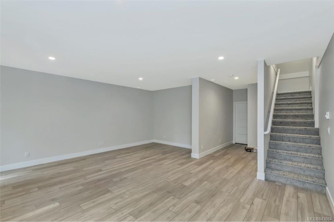 925 Echo Valley Pl, Langford