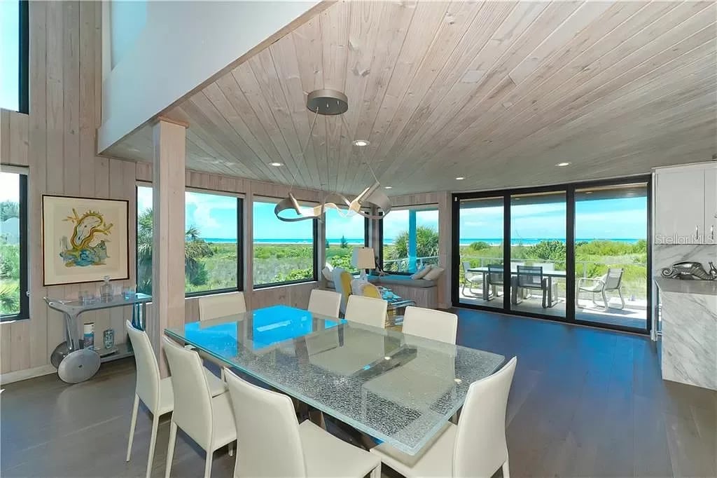 508 Beach Rd