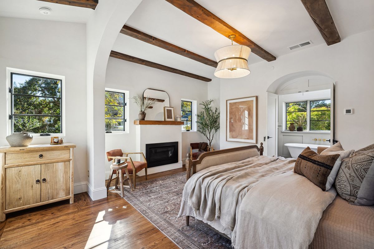 Discover 137 Oak Knoll Avenue: A Luxurious Blend of Vintage Elegance and Modern Living in Marin County