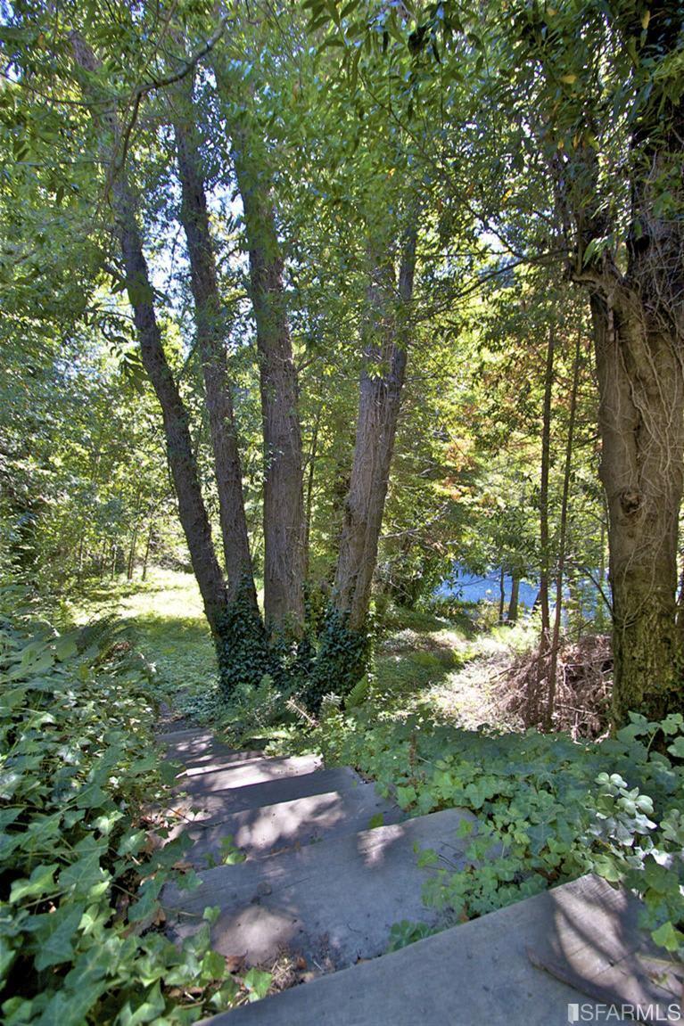 960 Austin Creek Rd