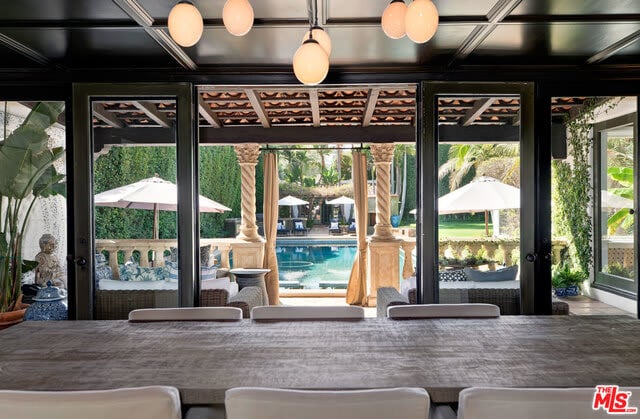 Oasis Luminous