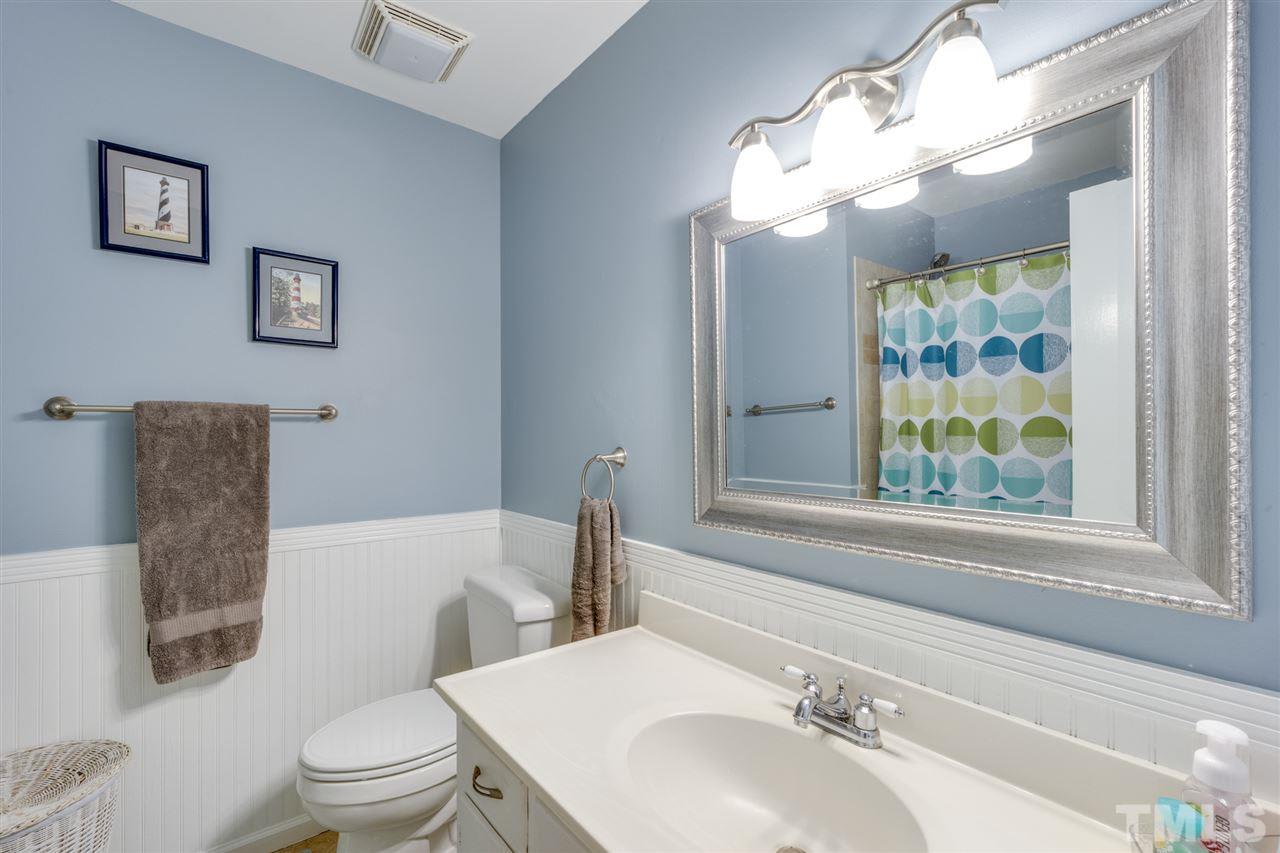 3709 Lancelot Ct