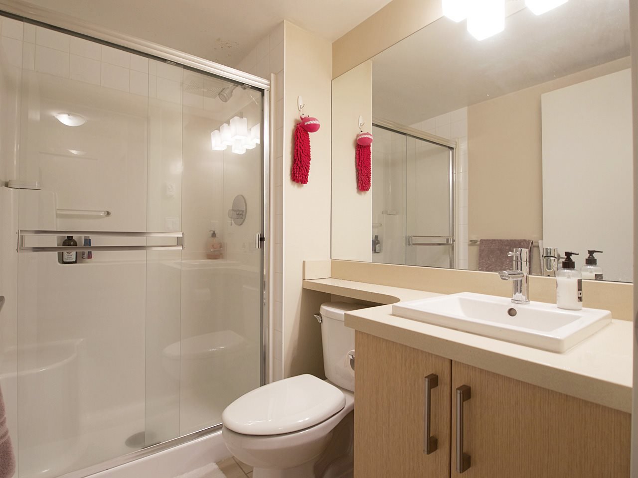 108-6800 Eckersley Rd