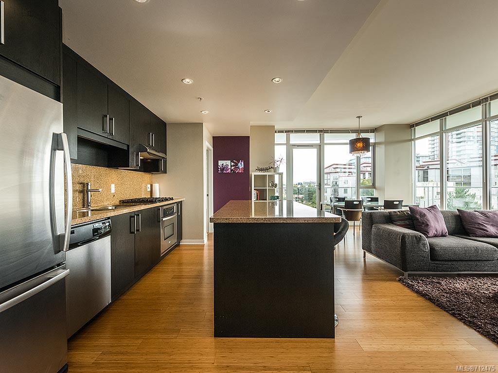501-373 Tyee Rd