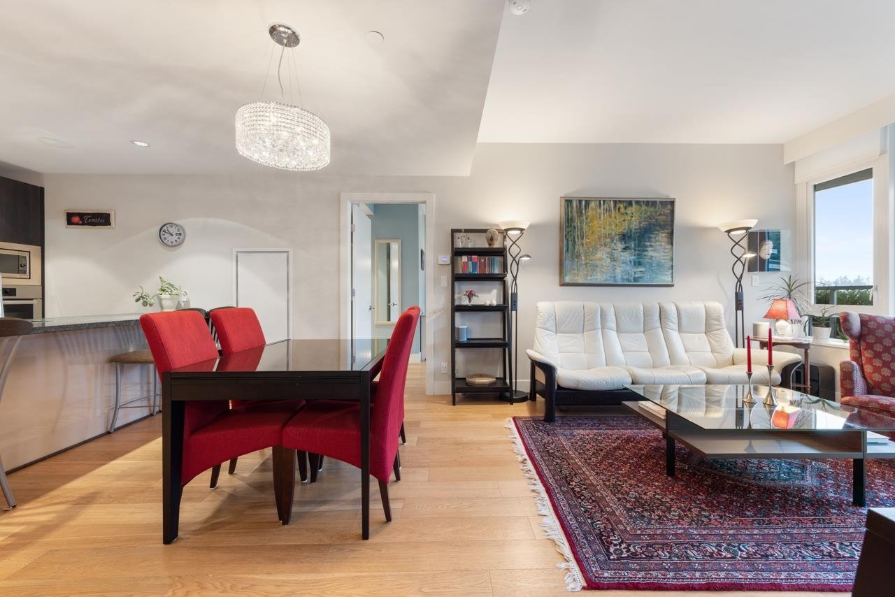 504-866 Arthur Erickson Pl