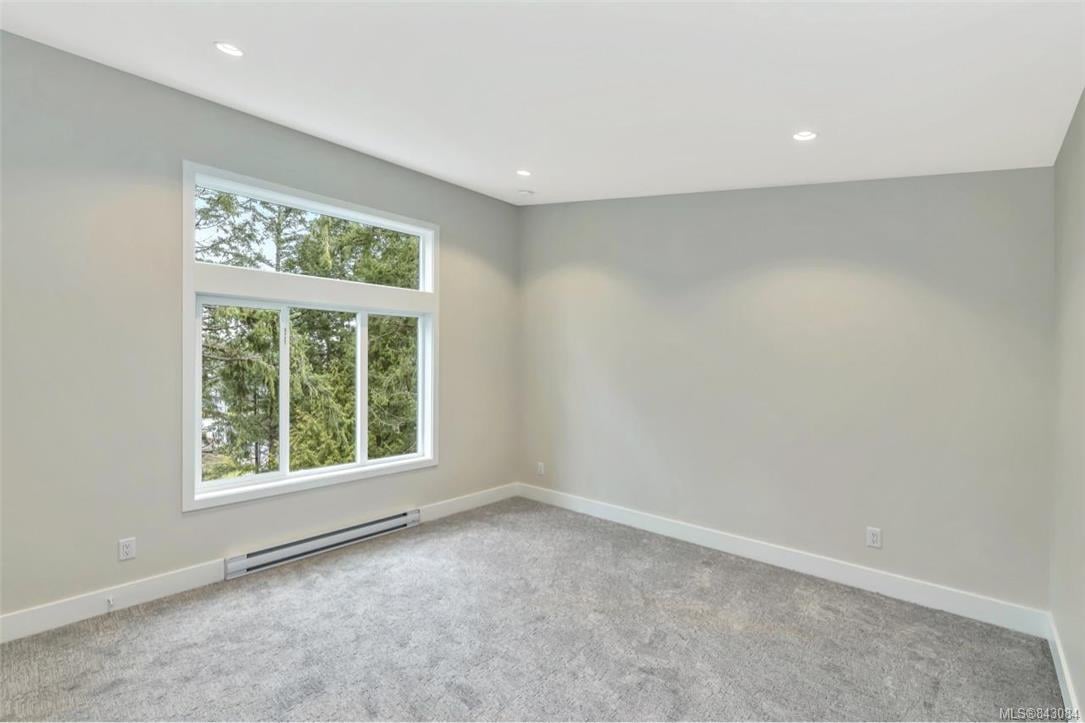 925 Echo Valley Pl, Langford