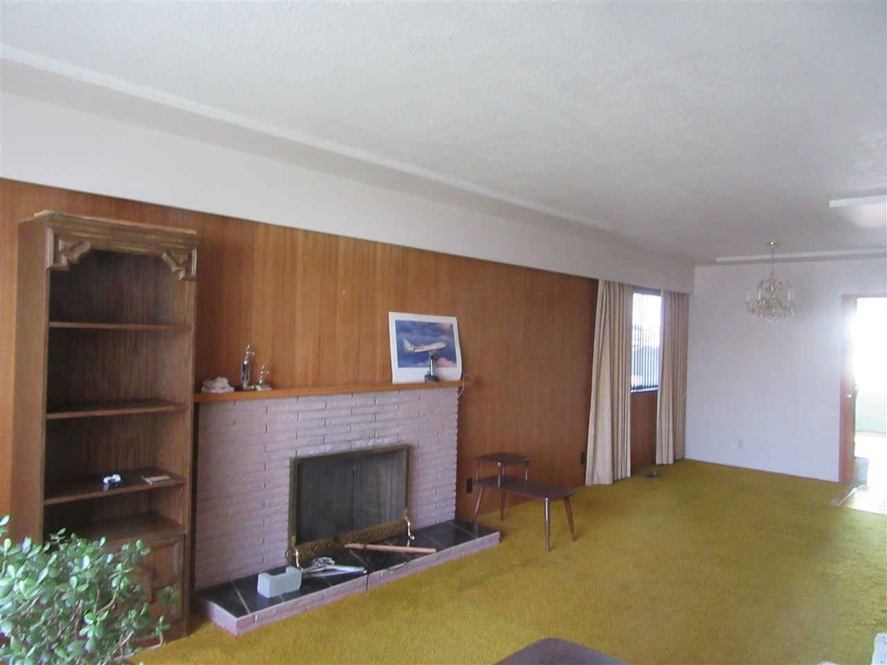 1322 E 54th Ave