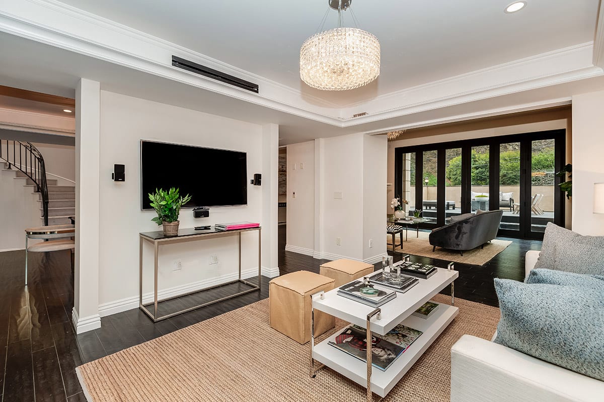 1600 Benedict Canyon Dr