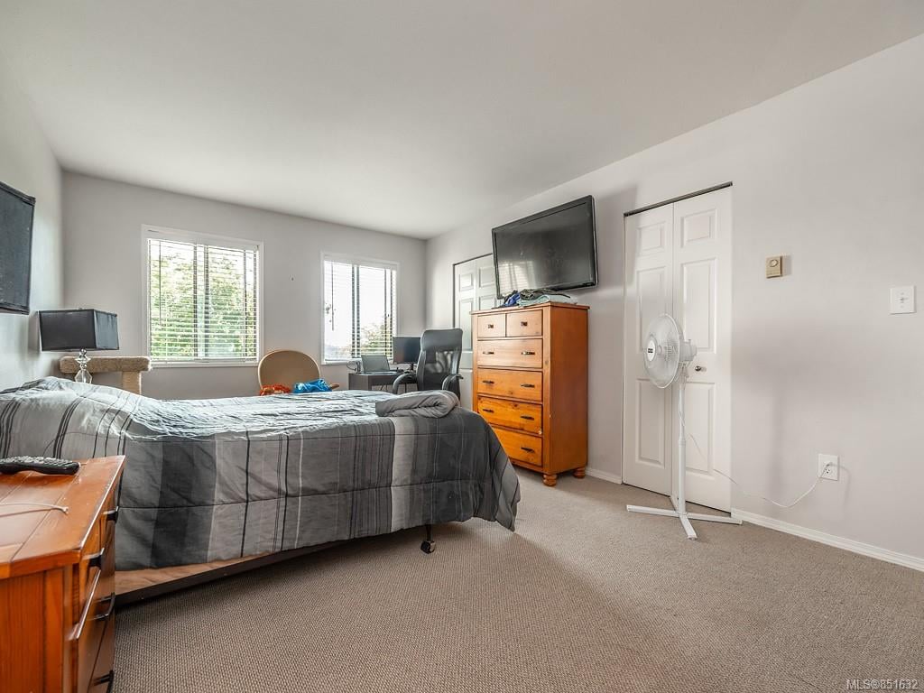 23-7751 E Saanich Rd