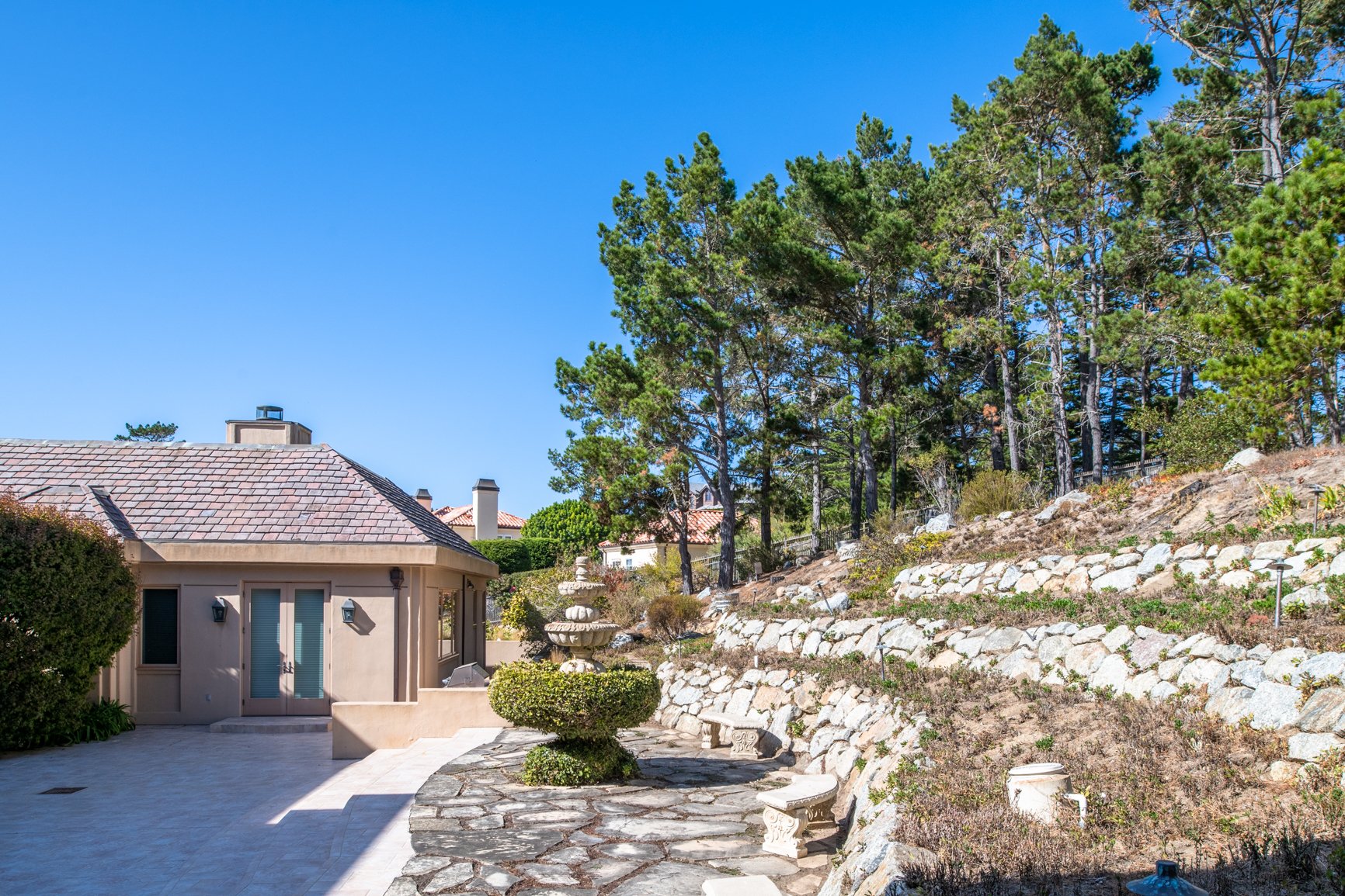 1255 Padre Ln