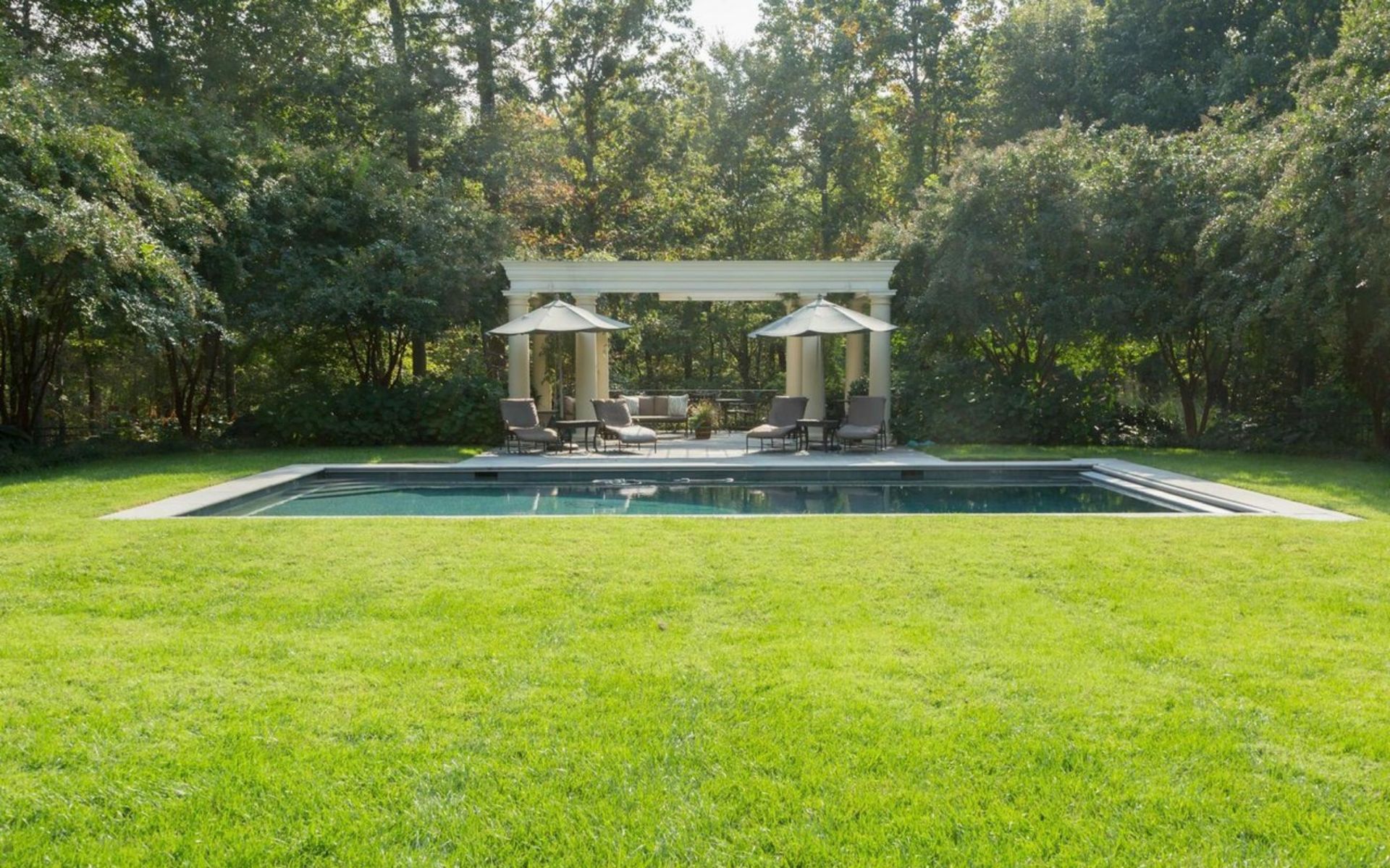 8617 Country Club Dr