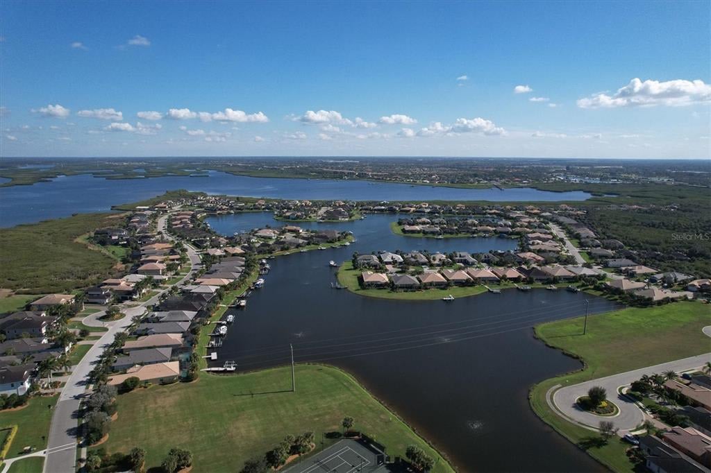 5211 Lake Overlook Ave, Bradenton, FL 34208