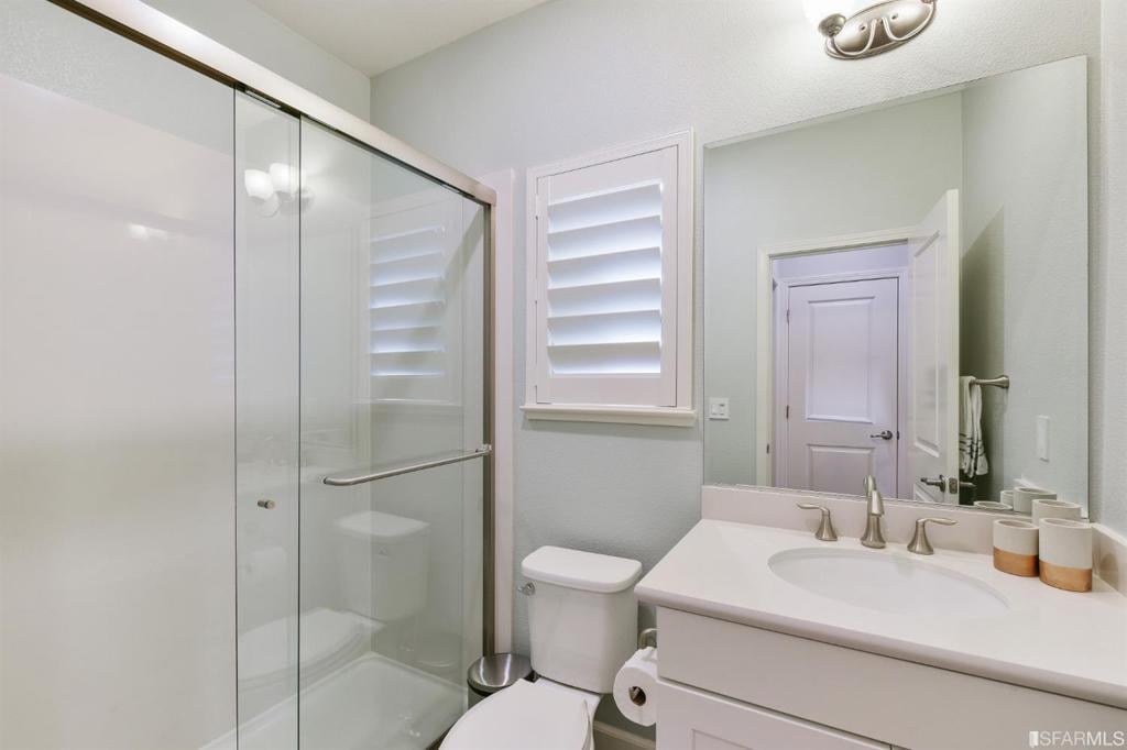 351 Crestview Cir Daly City, CA 94014