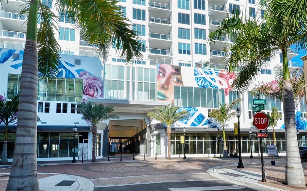 111 S Pineapple Ave #821