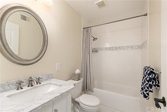 6652 Carriage Circle, Huntington Beach 