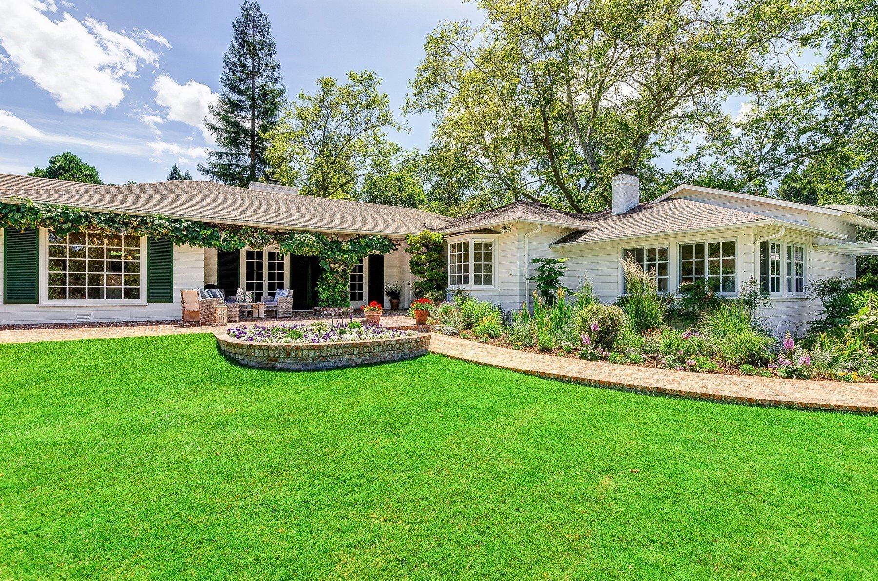 160 Alderwood Rd