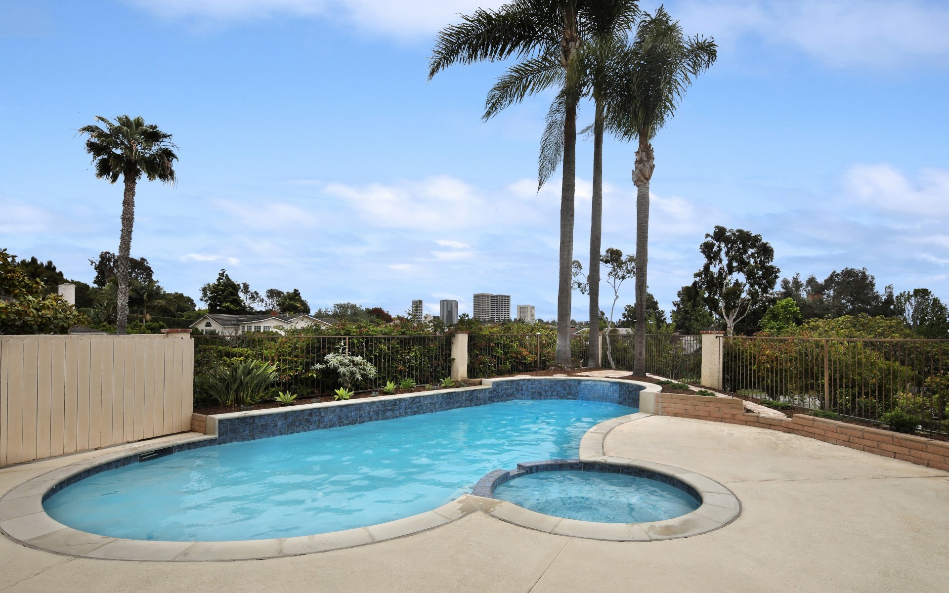 2201 Alta Vista Dr