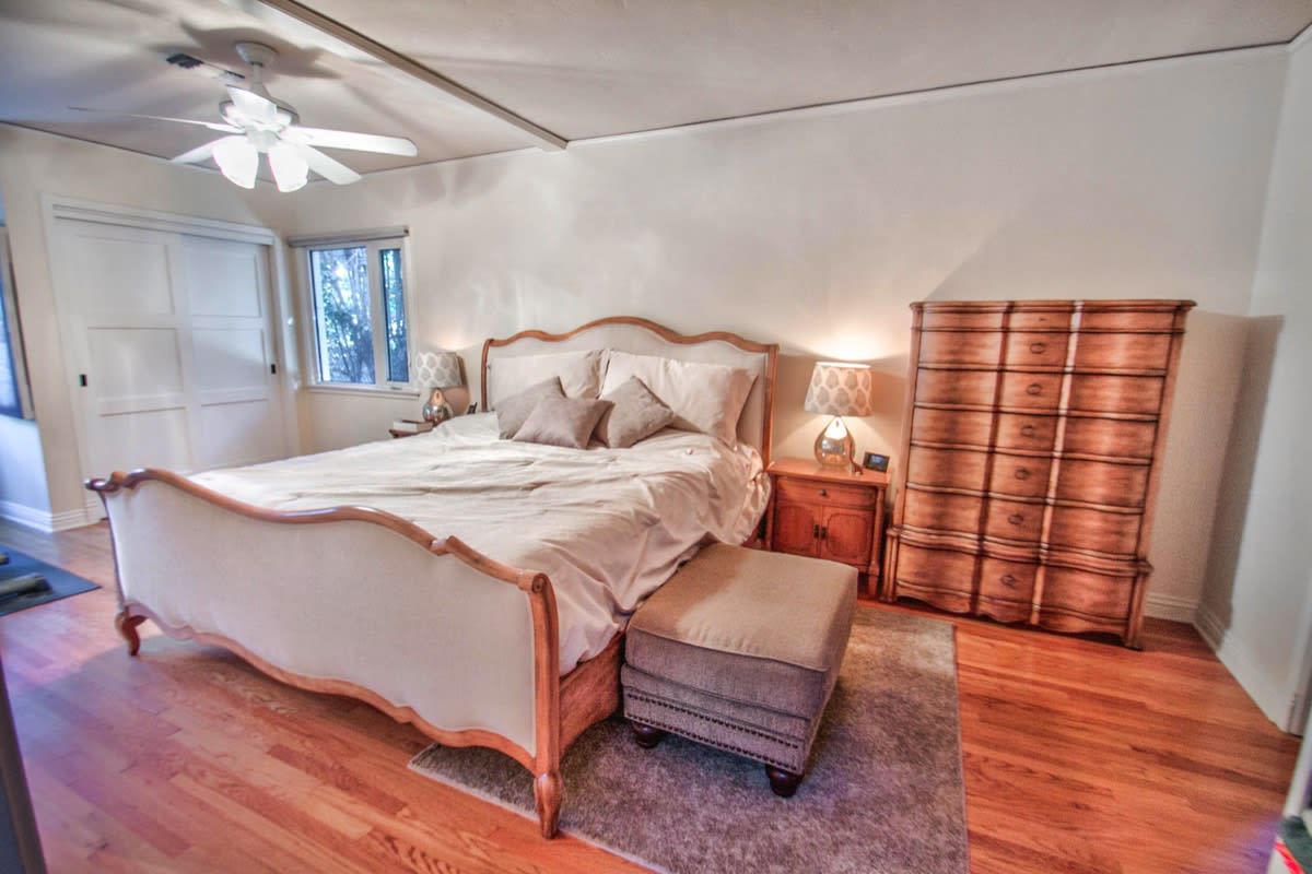 4546 Willowcrest Ave, Toluca Lake, CA