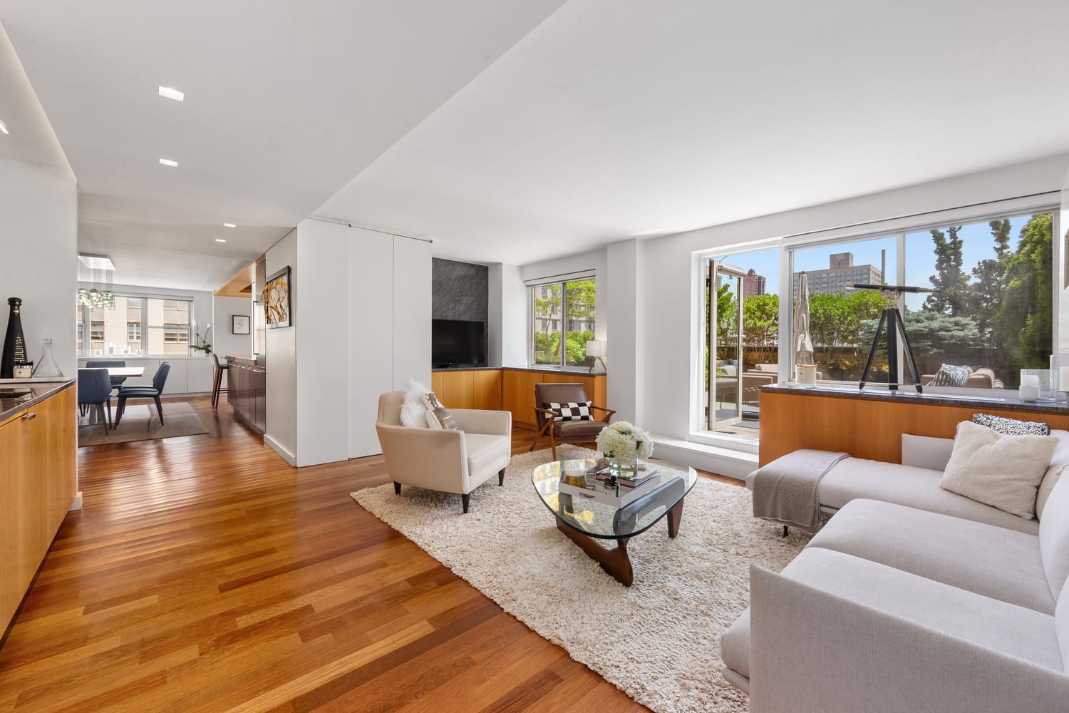 340 E 80th Street Unit: 18-E