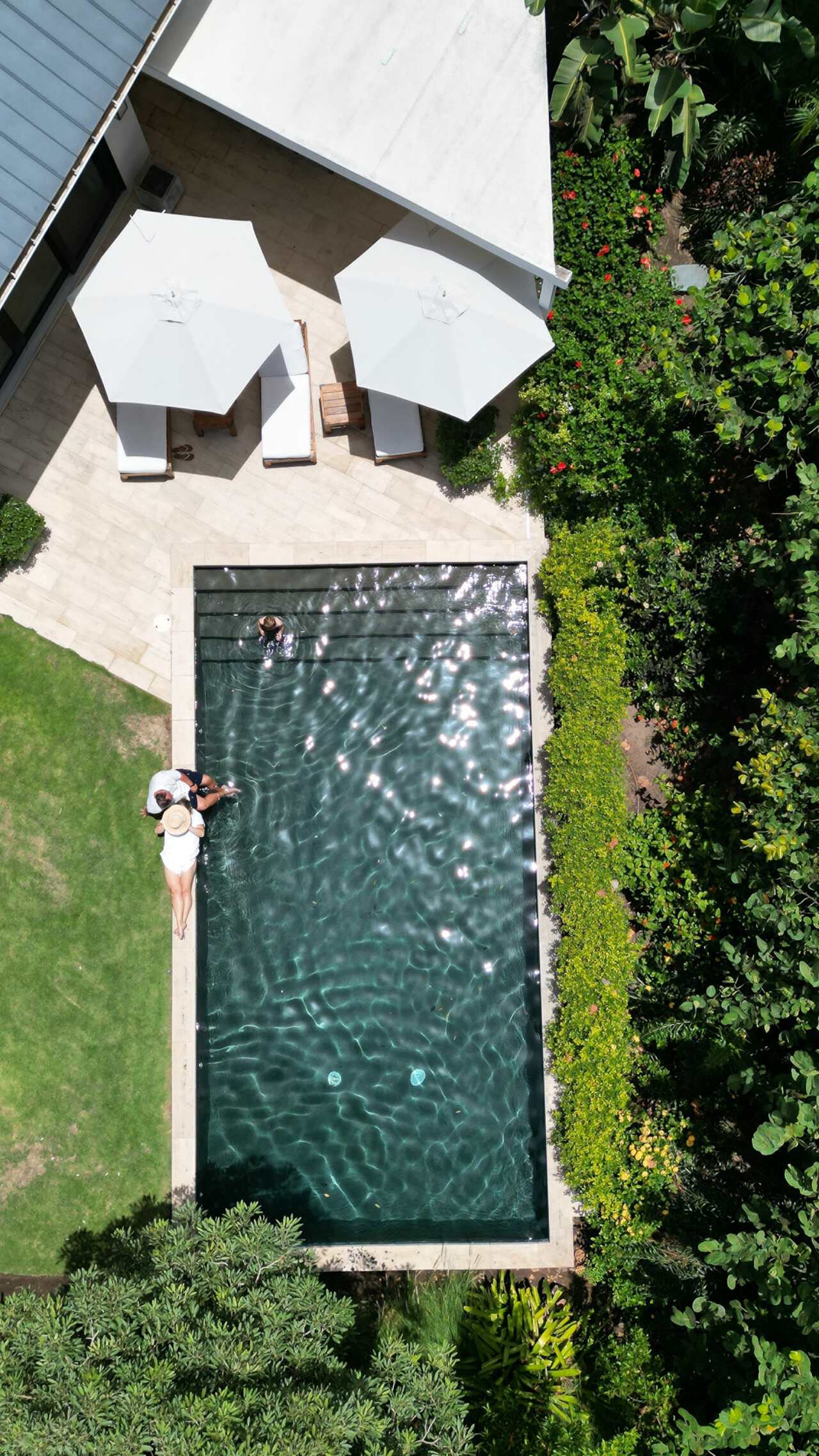 Four Seasons - Villas at Pinneys Beach