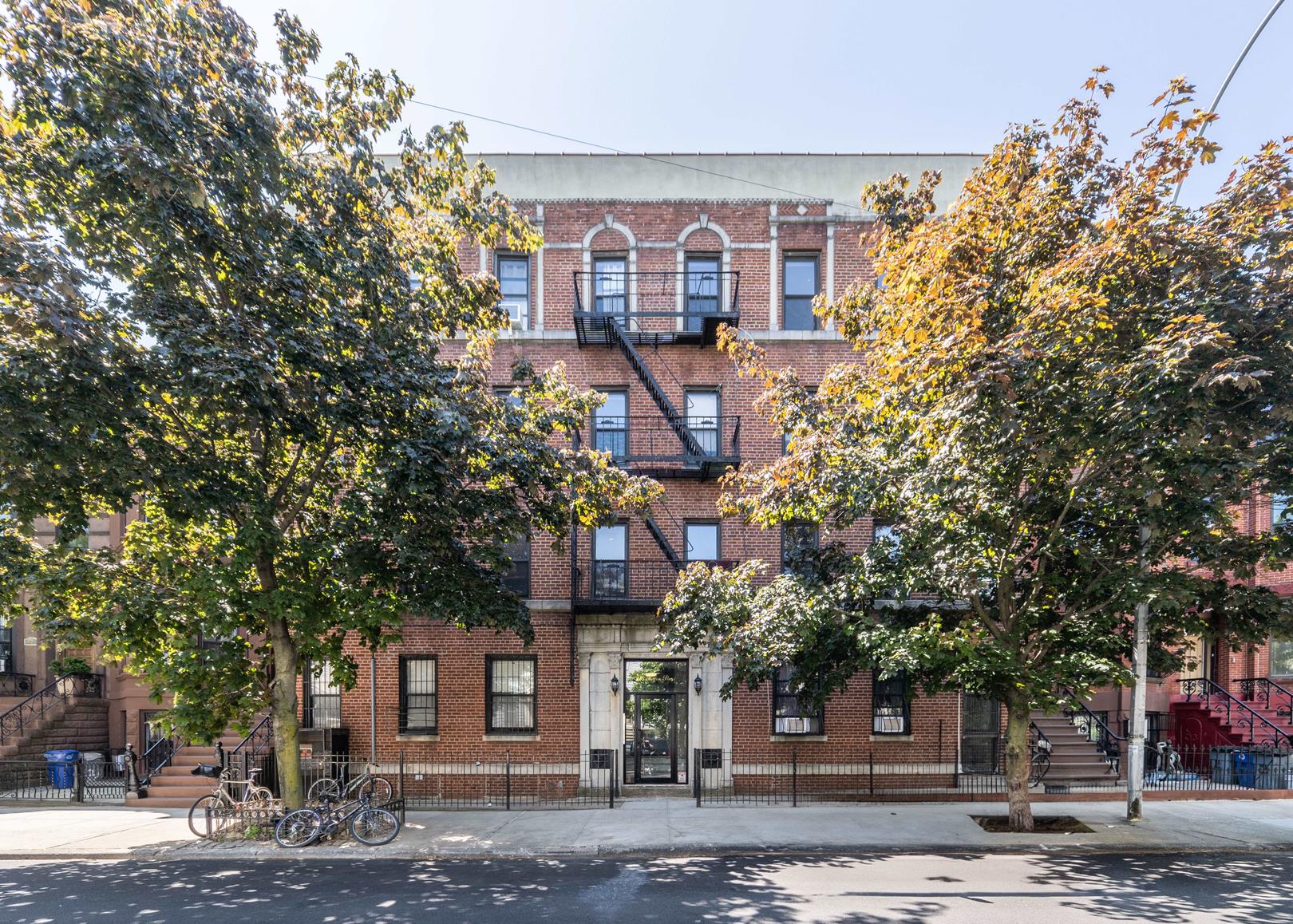 216 Macon Street, Apt 2