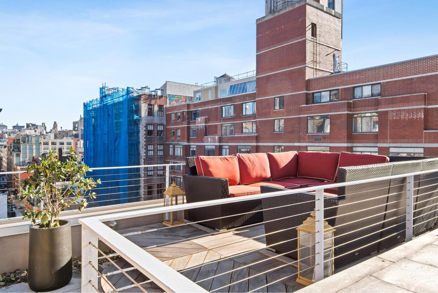 245 W 19th St, Unit PH3