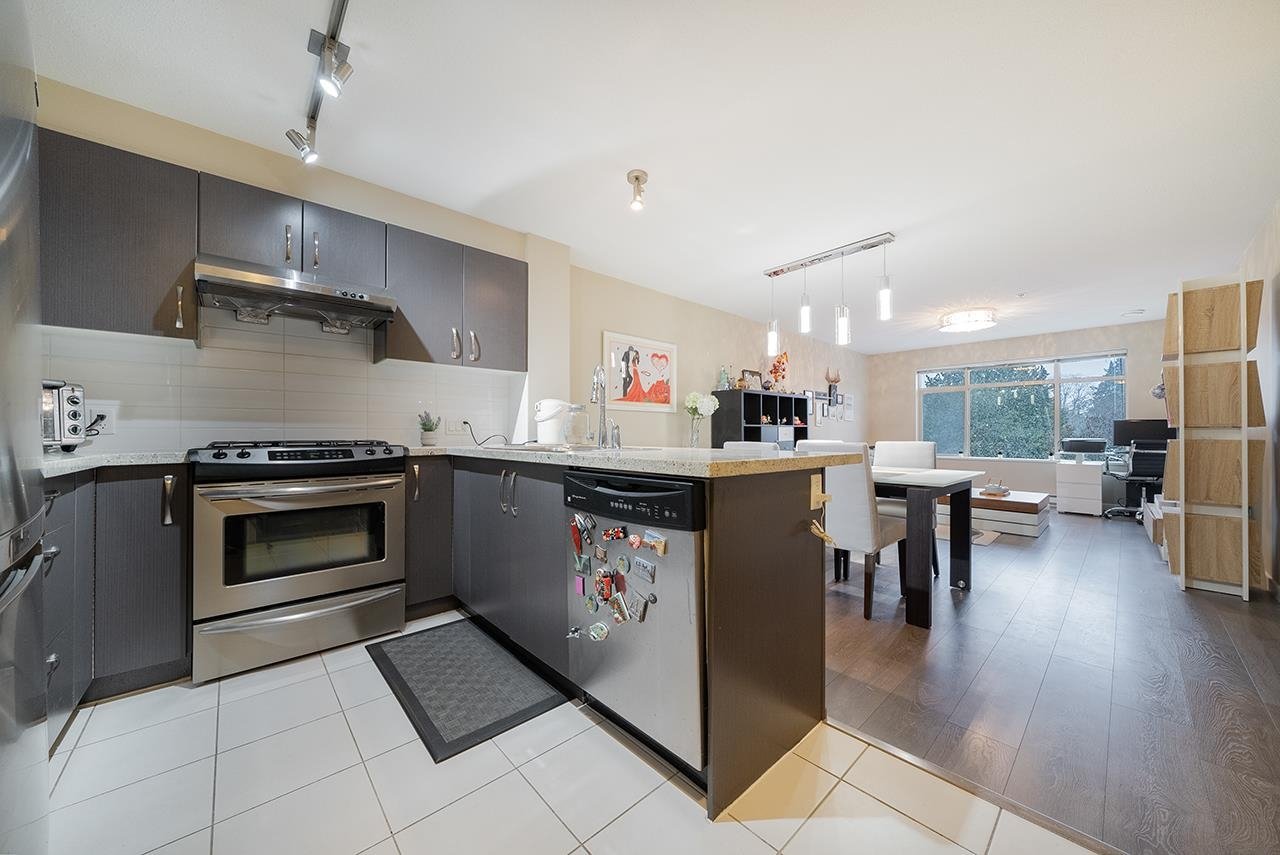 206-9288 Odlin Rd